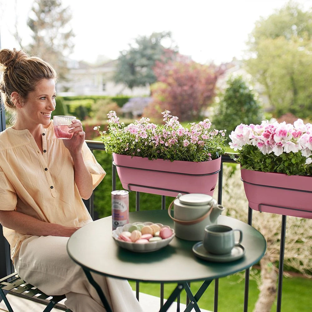 Elho Vibia Campana All In 1 Trough - Dusty Pink 70cm 3 Elho Vibia Campana All In 1 Trough - Dusty Pink 70cm - Image 3