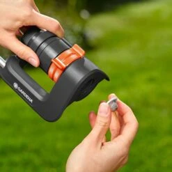 Gardena Oscillating Sprinkler Aqua S 8 Gardena Oscillating Sprinkler Aqua S -Greeny Sales 1027963620 20GA150 2404