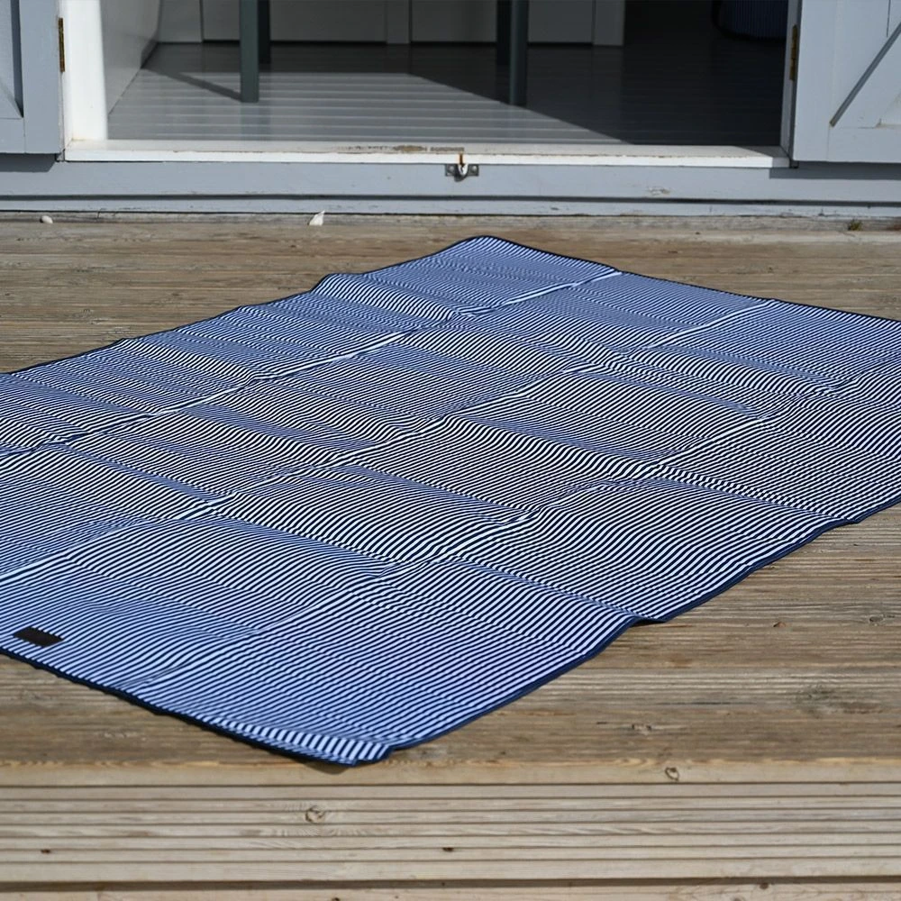 Three Rivers XL Picnic Blanket 200cm X 140cm 2 Three Rivers XL Picnic Blanket 200cm X 140cm - Image 2